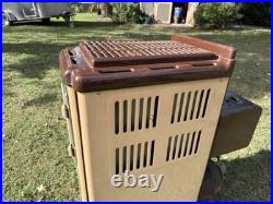Vintage Siegler Oil Burning Stove/Heater with Amp Blower Model 400-U NICE