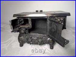 Vintage Superior Salesman's Sample Miniature Toy Stove