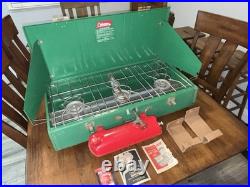Vintage Unfired 1973 Coleman Model 426D 3-Burner Camp Stove Green