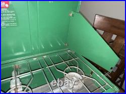 Vintage Unfired 1973 Coleman Model 426D 3-Burner Camp Stove Green