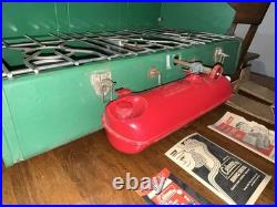 Vintage Unfired 1973 Coleman Model 426D 3-Burner Camp Stove Green