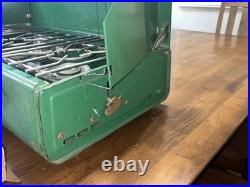 Vintage Unfired 1973 Coleman Model 426D 3-Burner Camp Stove Green