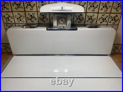 Vintage White Wedgewood Stove, 4 Burners/Griddle, Oven/Broiler, 40 All Original