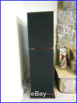 Von Schweikert VR-4 Original Stereo Speakers-True 25 Hz. To 20K Hz. Range